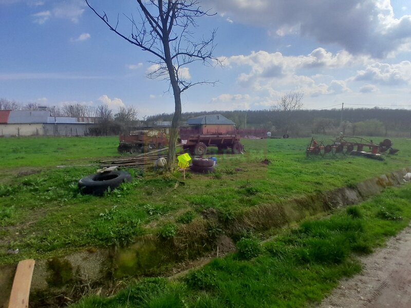 DE VANZARE TEREN 3400 MP IN SAT PODU ILFOVAT / COM BUTURUGENI (GR)